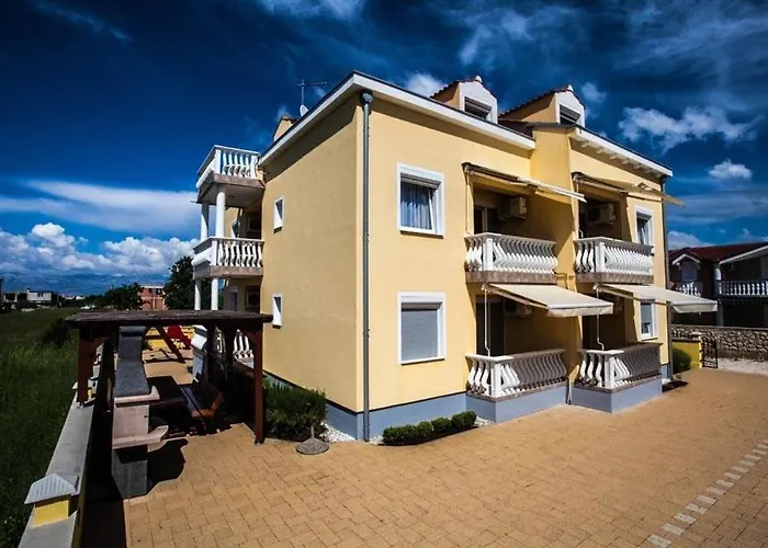 Konukevi In Zaton (Zadar)